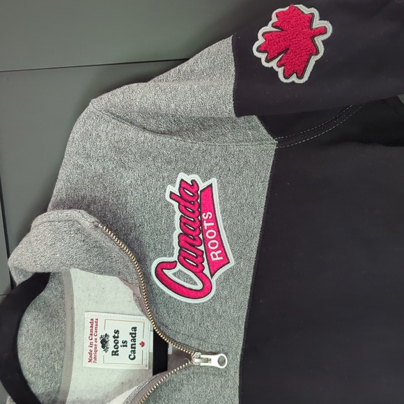 Roots 1/4 zip sweatshirt - Picture 3 of 3